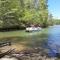 2 Bedroom Log Cabin on Lake James with Loft- Private Resort Amenities - ماريون
