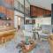 Lago Vista Home with Putting Green, Pool, and Jacuzzi - Leander