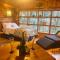 Private Mtn Love Shack w/ fast wifi, BBQ & view