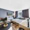 Stylish - Water View Condo - Palm Wave Says
