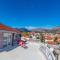 Spacious apartment overlooking Mostar - Мостар