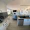 Hillarys Sea-View Panoramic Living