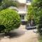 Only 60m to the beach, 2 bedroom cozy apartment, 80m2 big garden, very central - Cannes