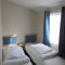 Kings: Malton:- 6 Berth, Central Heated, Enclosed Veranda