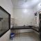 Anjani Homestay I Entire 2BHK Apartment - Faizābād