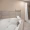 Holiday Inn Express Hotel & Suites Cherry Hills by IHG