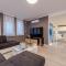LUXURY MANDRE HOUSE