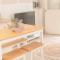 Entire Guest Suite - beach is 1 and half km - Pets Welcome