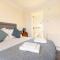 Spacious 4-bedroom townhouse in the city center with free parking