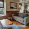 Llew Accommodation - The Townhouse
