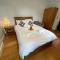 NEW King Bed Romantic Cabin - Must See Landscapes - Salisbury