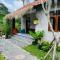 Yasa Backpackers house