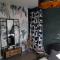 CHAMBRE DANS UN ECRIN DE VERDURE - Angrie