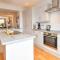 Gerties Getaway - 3 Bedroom cottage sleep 6-8