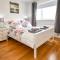 Gerties Getaway - 3 Bedroom cottage sleep 6-8