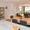 Gerties Getaway - 3 Bedroom cottage sleep 6-8