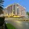 Golden Tulip Muscat