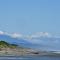 Prime Beachfront - Sunsets, Space & Serenity