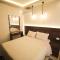 The Clay Studio - 2BR Artistic yet modern Loft located strategically near Shopping Centre and Market - 开罗
