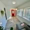 Seattle Home with 2 bedrooms a King bed Queen bed and an Extra Sofa Bed Located 10 minutes from SeaTac Airport and 20 minutes from Downtown