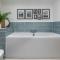 NR RHOSNEIGR-3 BED-STYLISH-RE-FURBISHED HOLIDAY HOME