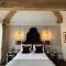 Manor House Lindley