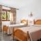 Amplia villa en Mallorca con jardín, 4 dormitorios y zona BBQ Cerca del mar en Portocolom