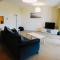 No 2 - Modern 2 Bed Apartment Close to Gla Airport & M8