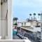 City Center: Your Urban Retreat- 100m to the beach