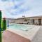 5 Mi to Lake Havasu Home with Yard and Pool - مدينة ليك هافاسو