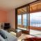Willow Apartment with Lakeview by Wonderful Italy