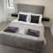 Modern 2 Bedroom House, Edinburgh.