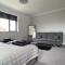 Modern 2 Bedroom House, Edinburgh.