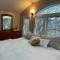 37 Oak Ridge House