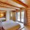 Hand-Crafted Cabin with Whitefish Lake Views! - وايتفيش