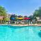 Lakefront Port Clinton Condo with Boat Dock and Slip! - بورت كلينتون