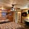 Best Bear Lodge & Campground - Irons