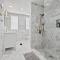3BR Charming Home with Fireplace - 匹兹堡