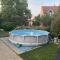 Charmante maison de ville avec jardin et piscine