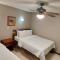 Lovely Condo (8 people): Pools, Tennis Courts, BBQ