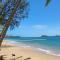 Serene 2BR Beachfront Getaway on the Esplanade