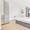 Metropolitan Luxury: Chic 2BR Flat in St. Albans