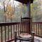 Alpenhaus Cabins Real Log Home in Helen Ga Mountains with hot tub and balconies - 索蒂纳科奇