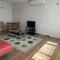 Spacious 1-Bedroom 1960 Unit Close to City with Public Transport Right at the Doorstep - 基督城