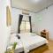 Lorent Hostel Near Padang Beach