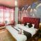 Hotel Hilltop At Mall Road Manali With Open Terrace - Manāli