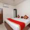 OYO Flagship Hotel S Suites