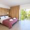 Lucile - Coralli Beachfront Apartment