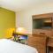 Holiday Inn Express Hotel & Suites Bradenton West, an IHG Hotel - Bradenton