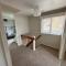3 Br House - Private Parking - Pool Table - Balderton